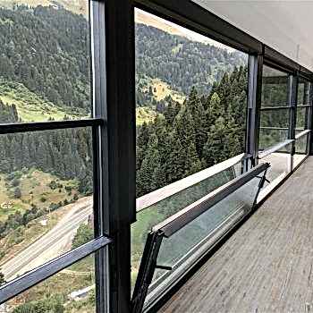 Cambalkon Uzmanı Albert Genau 
